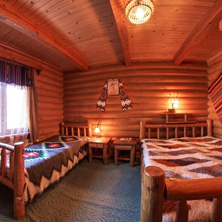 Hotel Gutsulia 부코벨 외부 사진