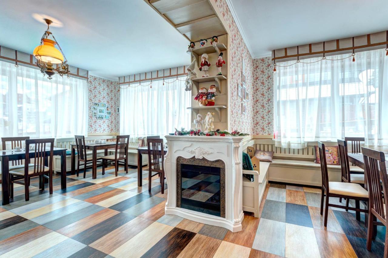 Hotel Gutsulia 부코벨 외부 사진